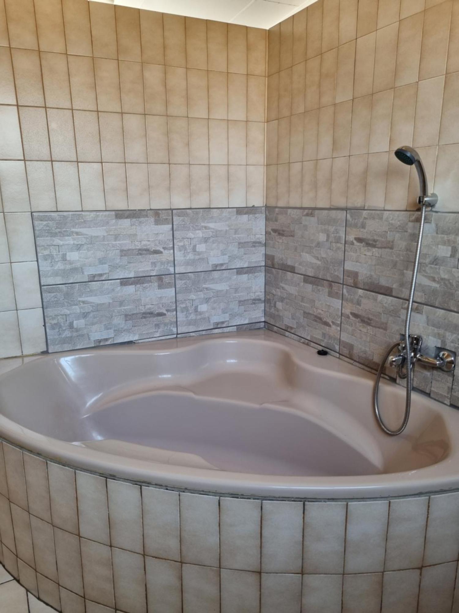 Ethen Guesthouse Polokwane Dış mekan fotoğraf