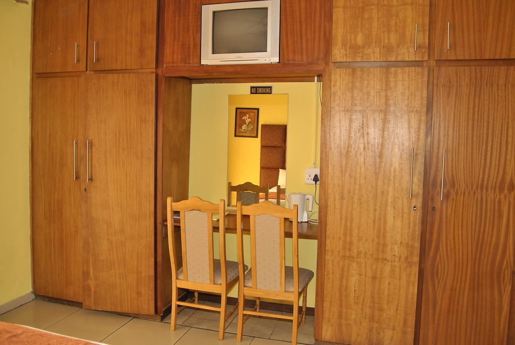 Ethen Guesthouse Polokwane Dış mekan fotoğraf